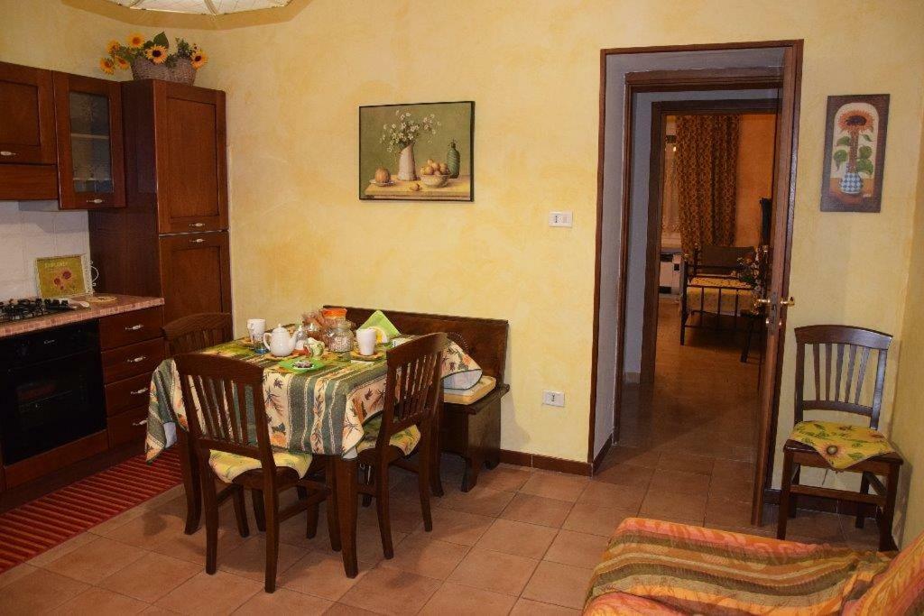 Apartmán A Casa Di Gloria Acqui Terme Exteriér fotografie