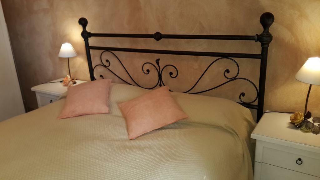 Apartmán A Casa Di Gloria Acqui Terme Exteriér fotografie