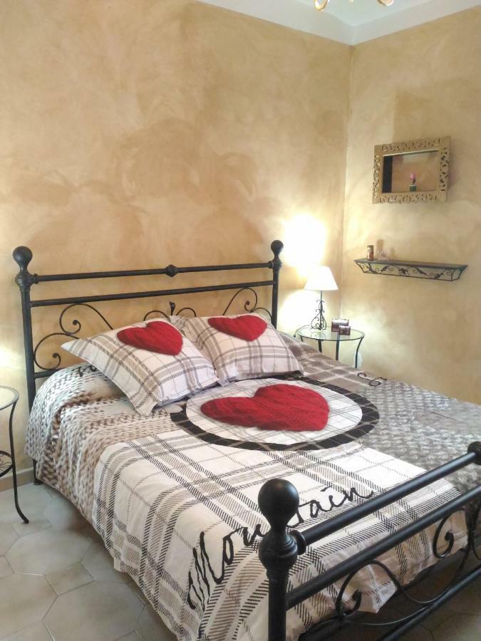 Apartmán A Casa Di Gloria Acqui Terme Exteriér fotografie
